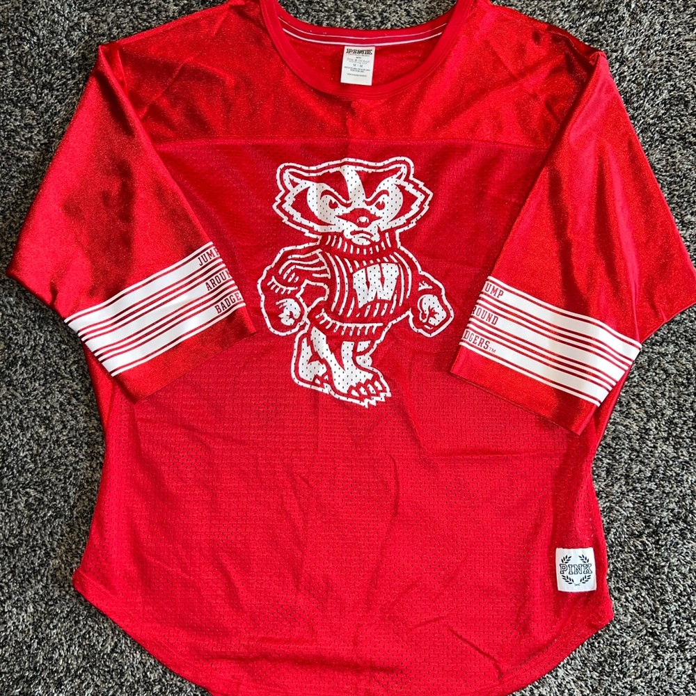Women’s Medium PINK WI Badgers jersey
